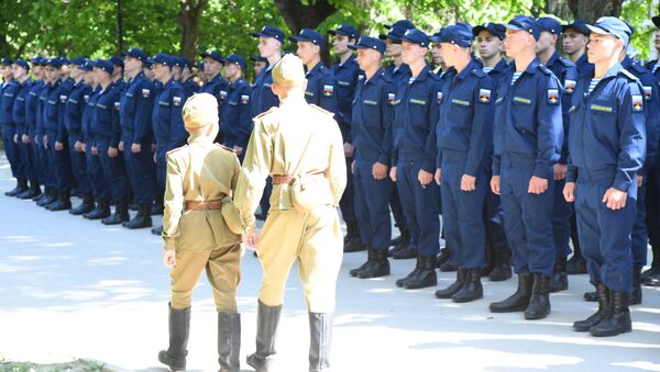 Церемония отправки крымчан на службу в Воздушно-десантные войска