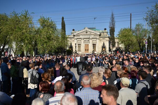 Митинг предпринимателей и работников торговли в Севастополе Митинг предпринимателей и работников торговли в Севастополе