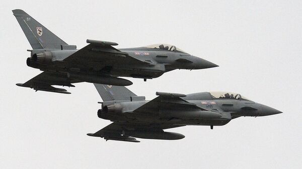 Истребители Тайфун британских королевских ВВС. Архивное фото