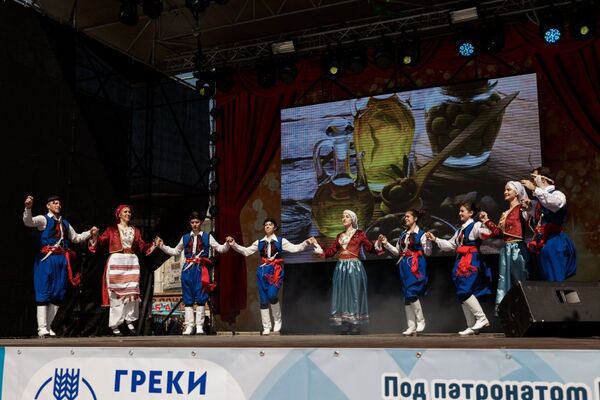 Концерт в Ялте, посвященный закрытию II Всероссийского молодежного межнационального фестиваля Крымский маяк 2.0 Концерт в Ялте, посвященный закрытию II Всероссийского молодежного межнационального фестиваля Крымский маяк 2.0