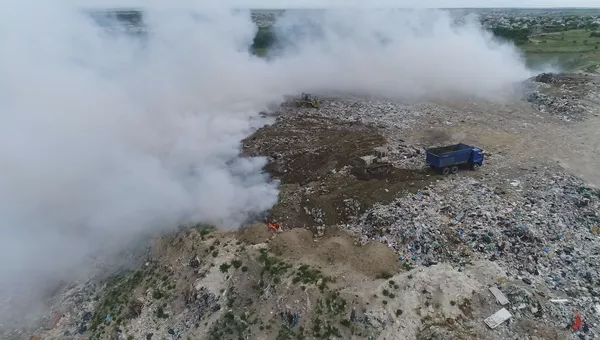 Пожар на мусорном полигоне в Каменке. 5 мая 2018