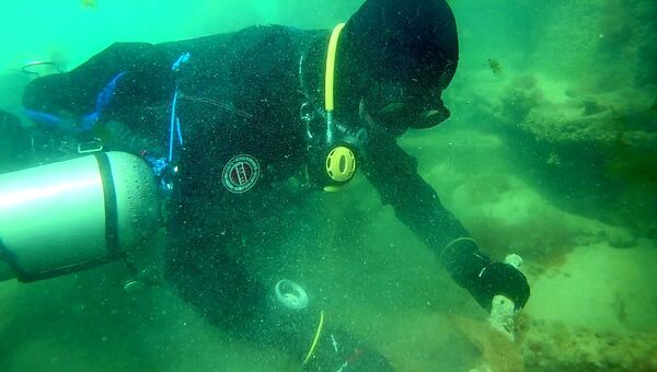 Подводные археологи исследуют у берегов Керчи торпедный катер и штурмовик