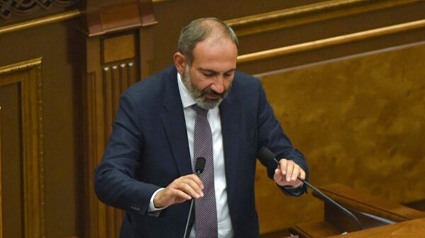 Никол Пашинян, избранный премьер-министром Армении в Национальном собрании Армении