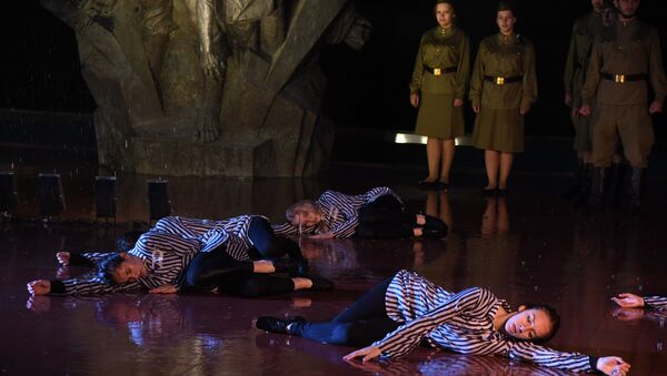 Театрализованное представление на мемориальном комплексе Концлагерь Красный
