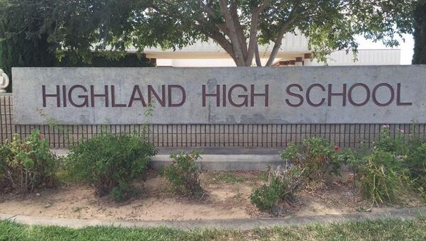 Школа Highland High School в городе Палмдейл, Калифорния