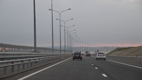 Начало движения автомобилей по Крымскому мосту. 16 мая 2018