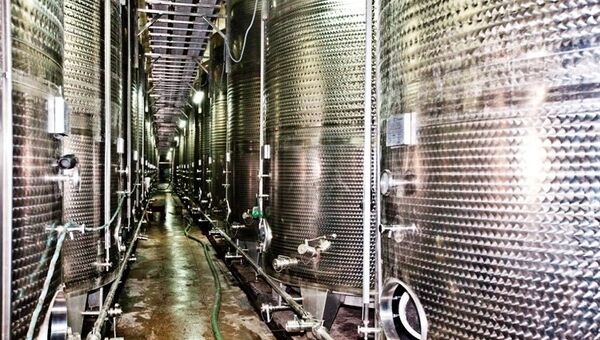 Модернизированный цех выдержки вина Верхний подвал в Массандре