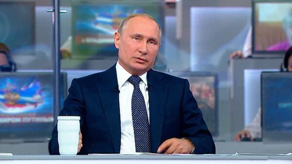 Путин о недопустимости превращения футбольных стадионов в рынки после ЧМ-2018 Путин о недопустимости превращения футбольных стадионов в рынки после ЧМ-2018