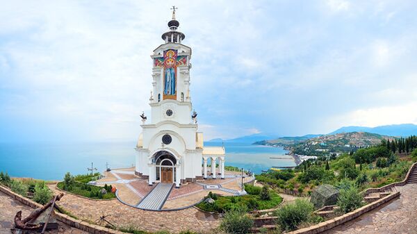 Храм-маяк Николая Чудотворца под Алуштой Храм-маяк Николая Чудотворца под Алуштой