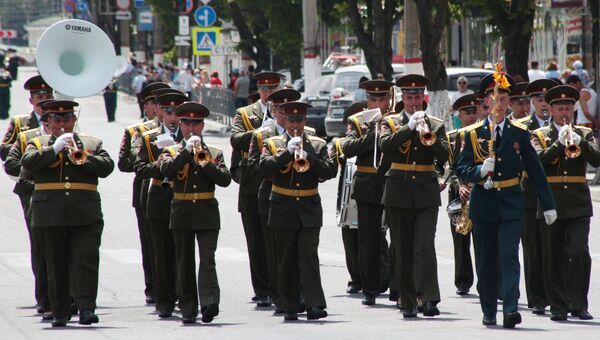 Фестиваль военных оркестров, приуроченный ко Дню России, в Симферополе