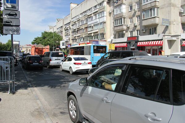 Пробка в центре Симферополя из-за отключения электроэнергии. 13 июня 2018