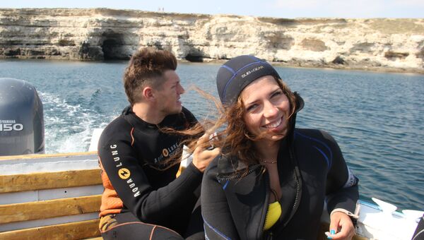 Тravel-блогеры из Санкт-Петербурга Елизавета Грачева и Виталий Ичин на мысе Тарханкут Тravel-блогеры из Санкт-Петербурга Елизавета Грачева и Виталий Ичин на мысе Тарханкут