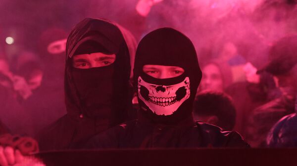 Националисты во время акции на Украине.