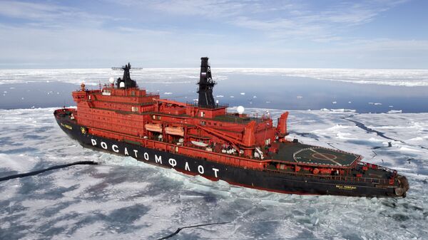 Атомный ледокол 50 лет Победы в Северном Ледовитом океане.