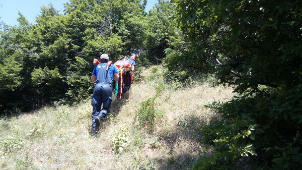 В горах Крыма после укуса у девушки началась аллергия В горах Крыма после укуса у девушки началась аллергия