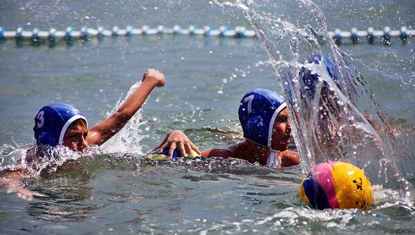 Соревнований по водному поло среди юношей на Кубок Черного моря в Керчи