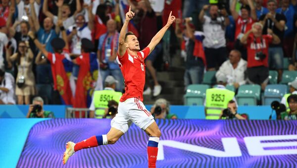 Автор гола Денис Черышев (Россия) радуется в матче 1/4 финала чемпионата мира по футболу между сборными России и Хорватии.