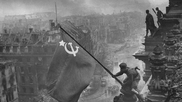 Знамя Победы над Рейхстагом (1945)