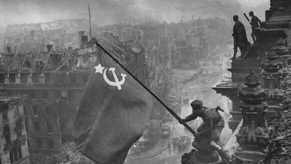 Знамя Победы над Рейхстагом (1945)