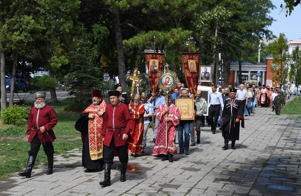 Крестный ход в Симферополе, приуроченный к 100-летию гибели царской семьи