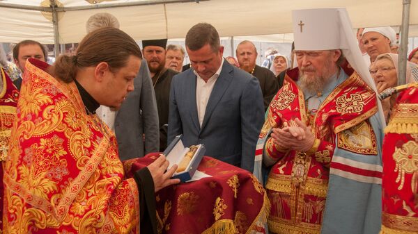 Закладка капсулы в будущем храме на месте разрушенной церкви Вознесения Господня в Ливадии Закладка капсулы в будущем храме на месте разрушенной церкви Вознесения Господня в Ливадии