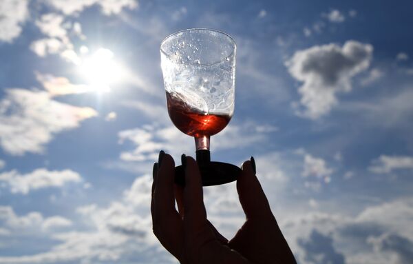 Второй винно-гастрономический фестиваль In Vino Veritas в Коктебеле Второй винно-гастрономический фестиваль In Vino Veritas в Коктебеле
