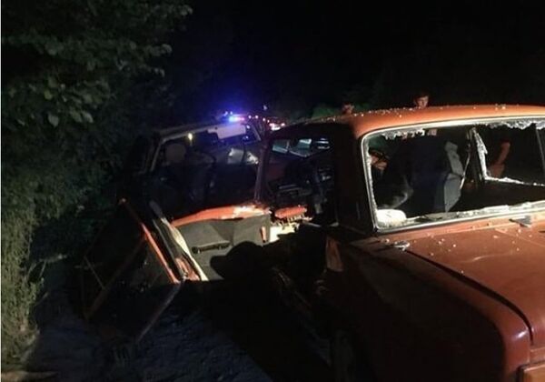 Лобовое столкновение ВАЗ-2101 и ВАЗ-2115 в Судаке Лобовое столкновение ВАЗ-2101 и ВАЗ-2115 в Судаке