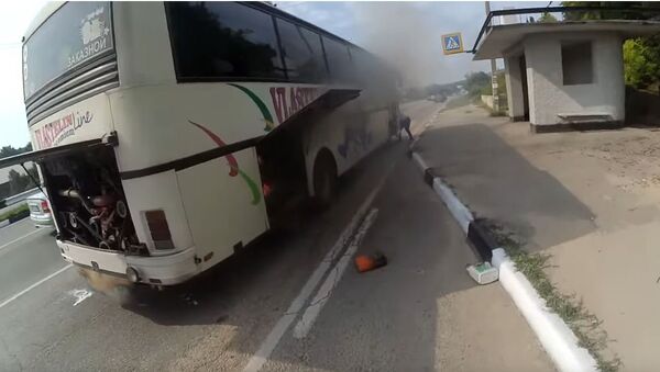 В Севастополе загорелся пассажирский автобус
