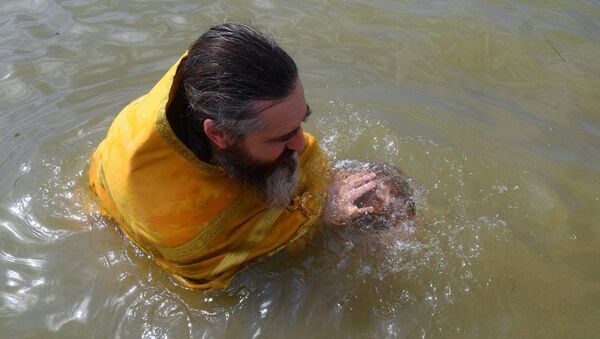 Массовое крещение в Евпатории в День Крещения Руси