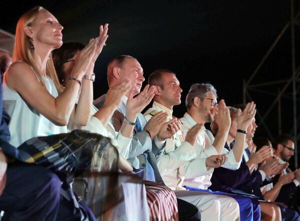 Президент РФ В. Путин посетил вечер-открытие фестиваля Опера в Херсонесе