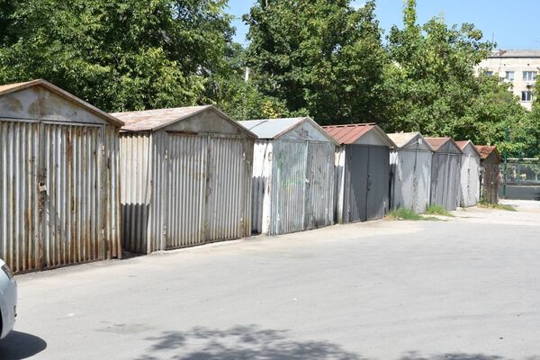 Незаконные гаражи в Симферополе Незаконные гаражи в Симферополе