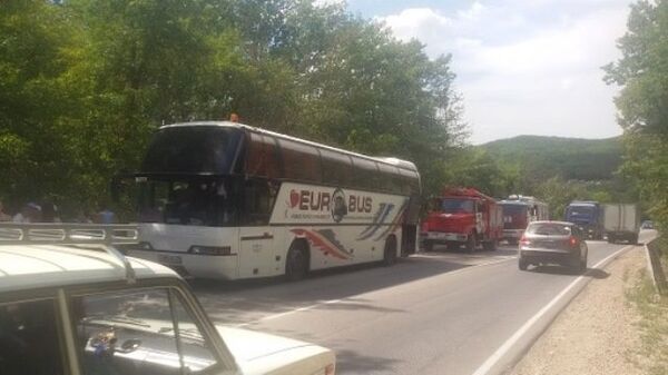 На трассе Симферополь – Керчь загорелся автобус Neoplan, ехавший по маршруту Алушта - Брянск