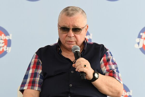 Глава Общественной палаты РК Григорий Иоффе на пресс-конференции в рамках Koktebel Jazz Party-2018 Глава Общественной палаты РК Григорий Иоффе на пресс-конференции в рамках Koktebel Jazz Party-2018