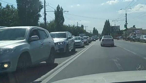 Пробка на Евпаторийском шоссе в Симферополе. 28 августа 2018