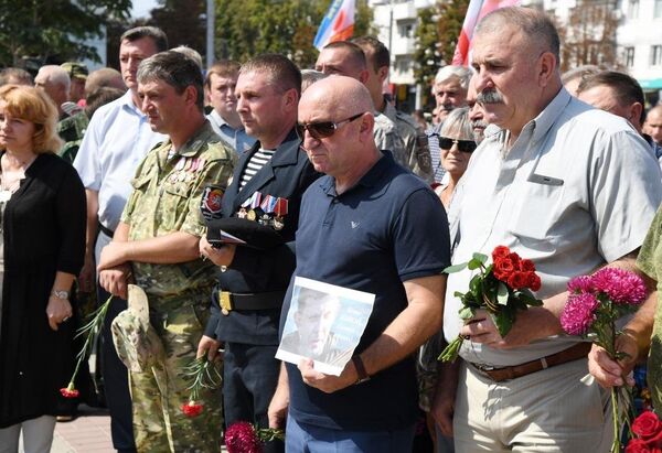 Траурные мероприятия, посвященные памяти главы Донецкой народной республики Александра Захарченко. Симферополь, 01.09.2018 года Траурные мероприятия, посвященные памяти главы Донецкой народной республики Александра Захарченко. Симферополь, 01.09.2018 года