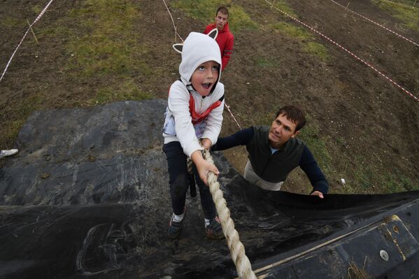 Участник Гонки Героев среди детей в Крыму