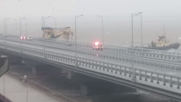 Видео столкновения плавкрана с опорой Крымского моста. 8 сентября 2019