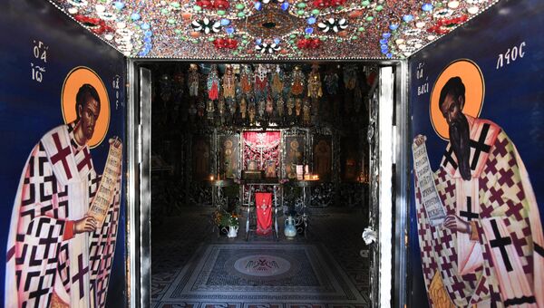 качи кальон крым бисерный храм. Смотреть фото качи кальон крым бисерный храм. Смотреть картинку качи кальон крым бисерный храм. Картинка про качи кальон крым бисерный храм. Фото качи кальон крым бисерный храм