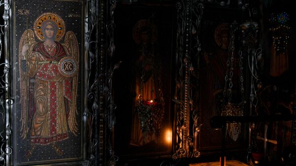 Иконы в пещерном храме святой Анастасии Узорешительницы в Качи-Кальоне под Бахчисараем Иконы в пещерном храме святой Анастасии Узорешительницы в Качи-Кальоне под Бахчисараем