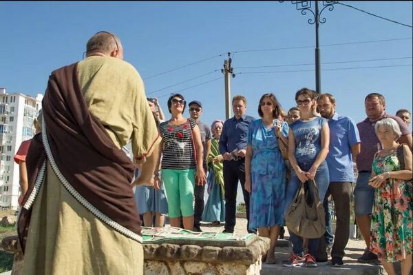 Открытие античного сквера на месте Усадьбы надела №9 хоры Херсонеса