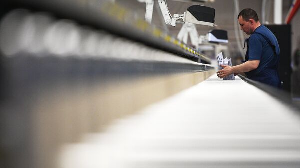 Работа в почтовом отделении. Архивное фото