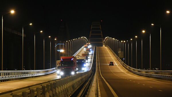 Запуск грузового движения по Крымскому мосту. 1 октября 2018