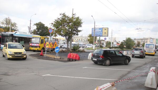 Капитальный ремонт дорог на площади Амет-Хана Султана в Симферополе