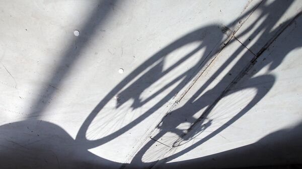 Тень от велосипеда
