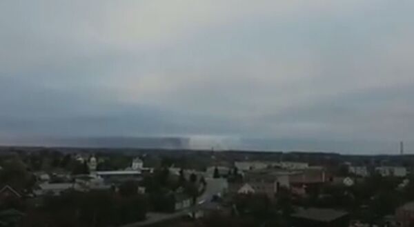 Видео взрывов на складе боеприпасов в Черниговской области Видео взрывов на складе боеприпасов в Черниговской области