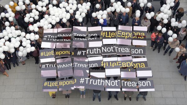 Освободите журналиста! В МИА Россия сегодня прошла акция в поддержку Вышинского Освободите журналиста! В МИА Россия сегодня прошла акция в поддержку Вышинского