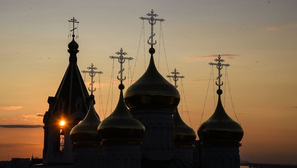 Церковь на закате. Архивное фото