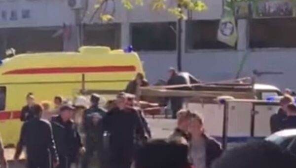 Видео с места взрыва в колледже Керчи