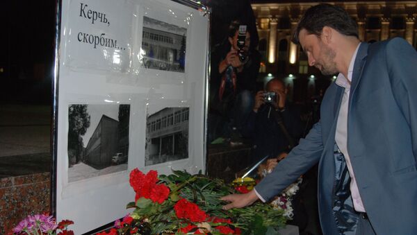 Траурные мероприятия в Симферополе в связи с трагедией в Керченском политехническом колледже. 17 октября 2018