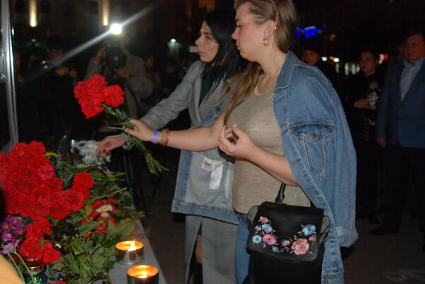 Траурные мероприятия в Симферополе в связи с трагедией в Керченском политехническом колледже. 17 октября 2018 Траурные мероприятия в Симферополе в связи с трагедией в Керченском политехническом колледже. 17 октября 2018